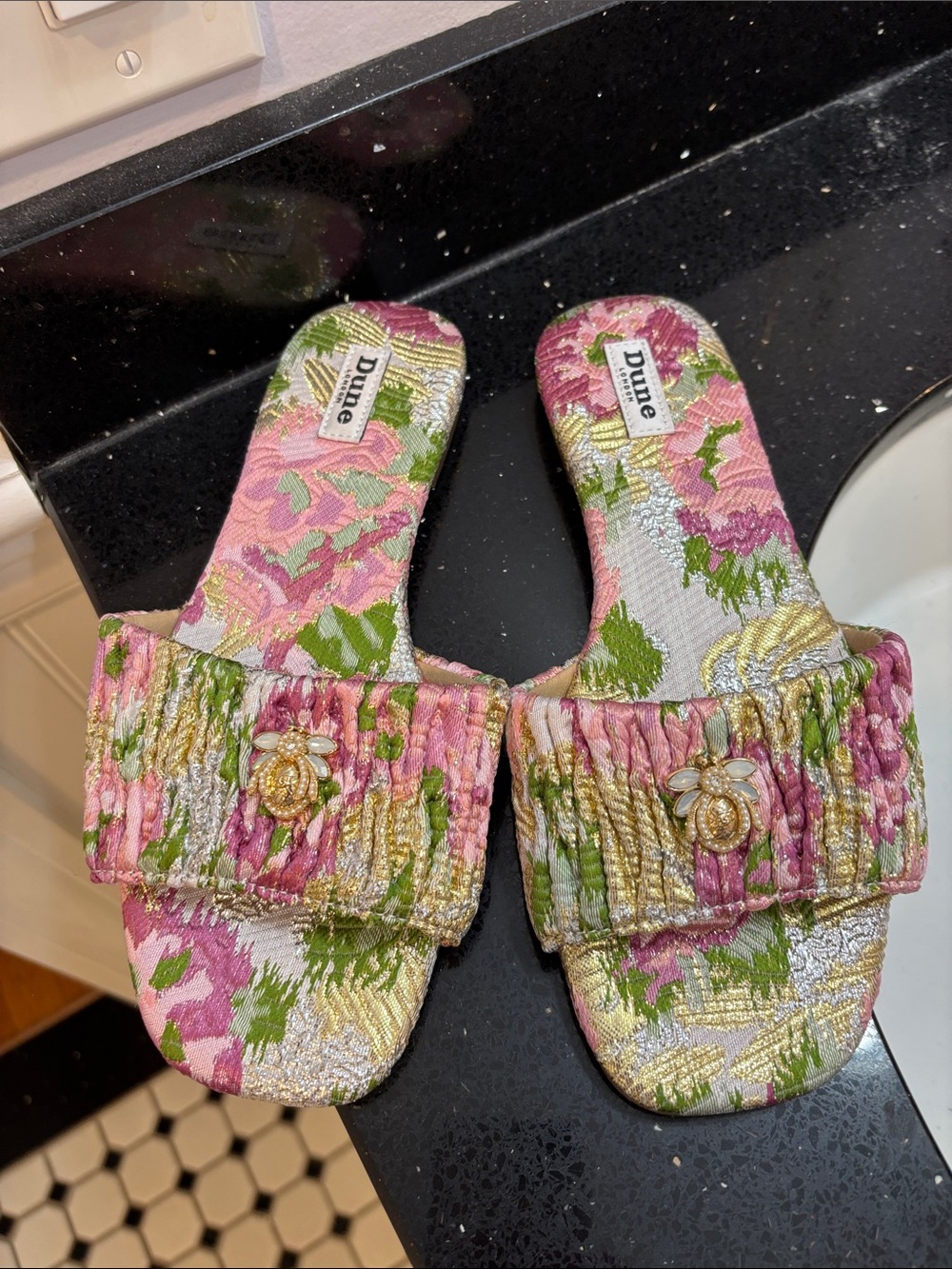 NWOT Dune London Pink Floral Embroidered Slide Flats Embellishment